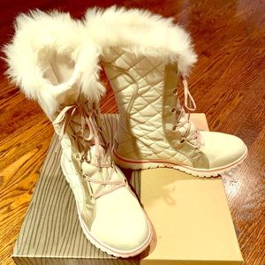 Sorel Cozy Cates